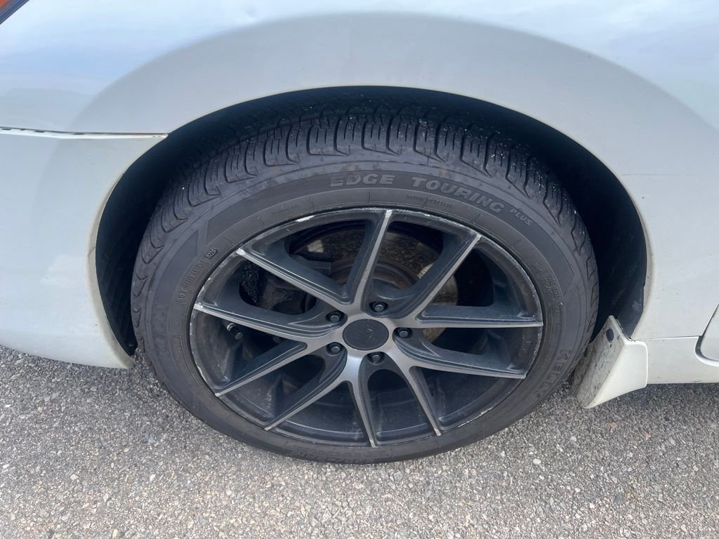 Used 2014 Pearl White Nissan 2.5 SV image 3