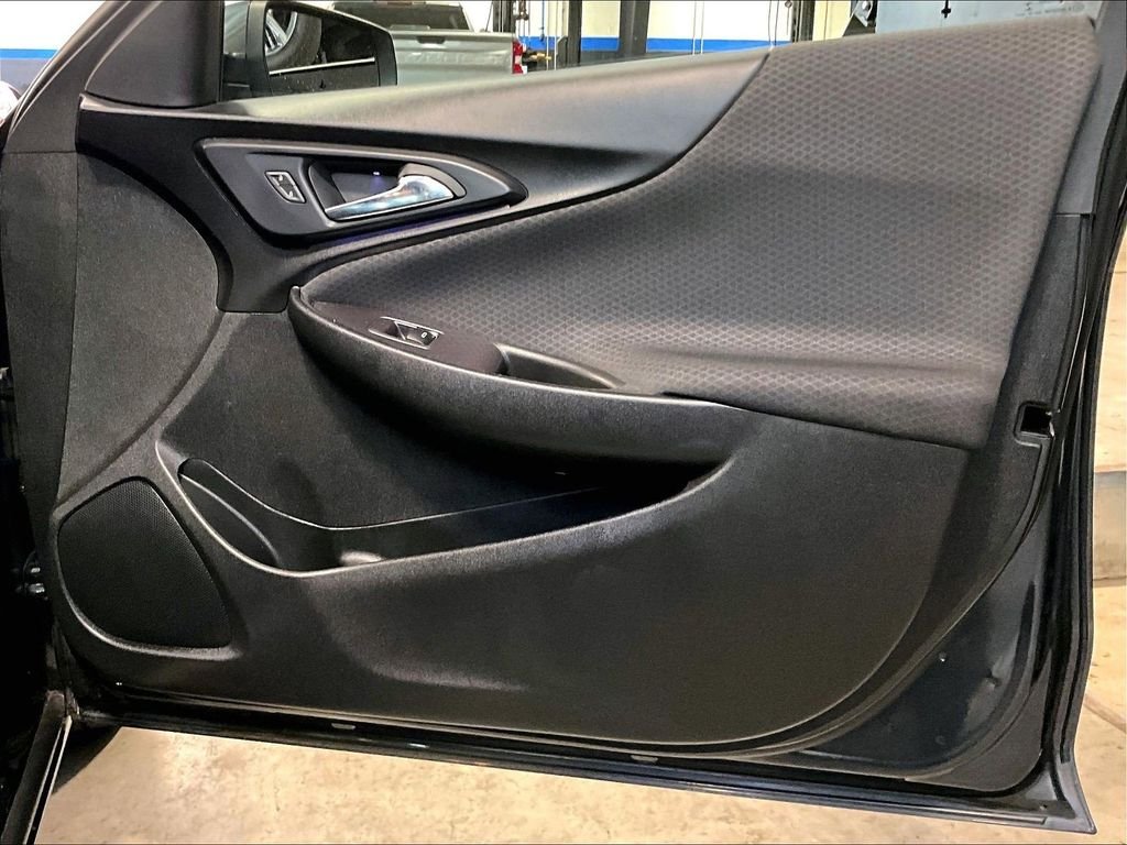 Used 2018 Gray Chevrolet LT image 12