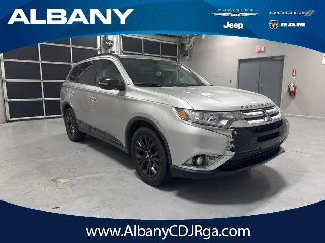 2018 Mitsubishi Outlander LE FWD's photo