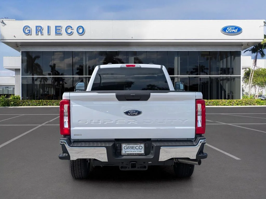New 2026 Oxford White Ford F-350® XLT image 4