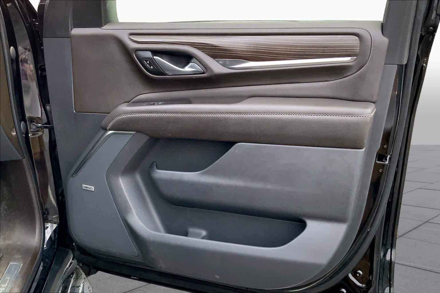 Used 2021 Onyx Black GMC Denali image 22