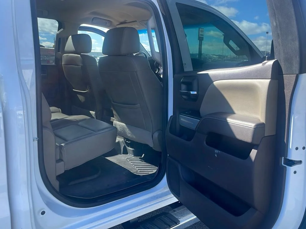 Used 2019 SUMMIT WHITE Chevrolet LTZ image 15