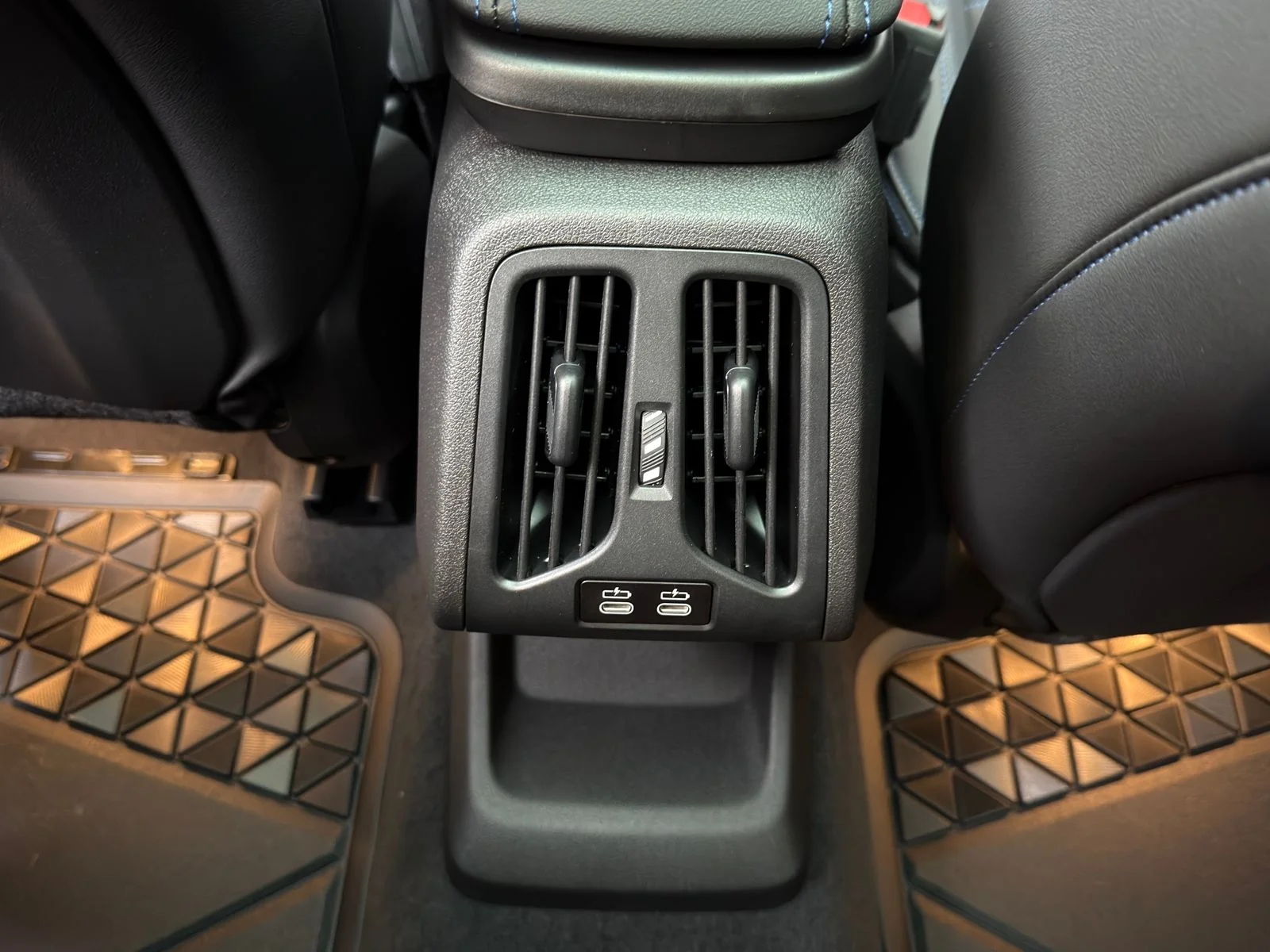 New 2026 Brooklyn Grey Metallic BMW xDrive28i image 16