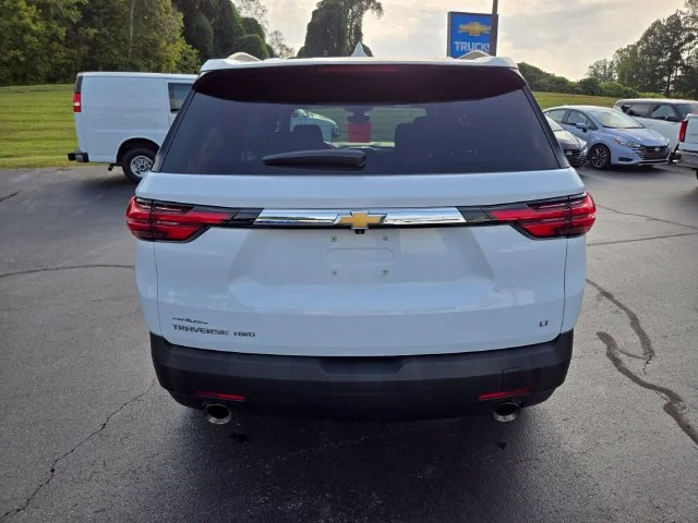 Used 2023 SUMMIT WHITE Chevrolet LT Cloth image 7