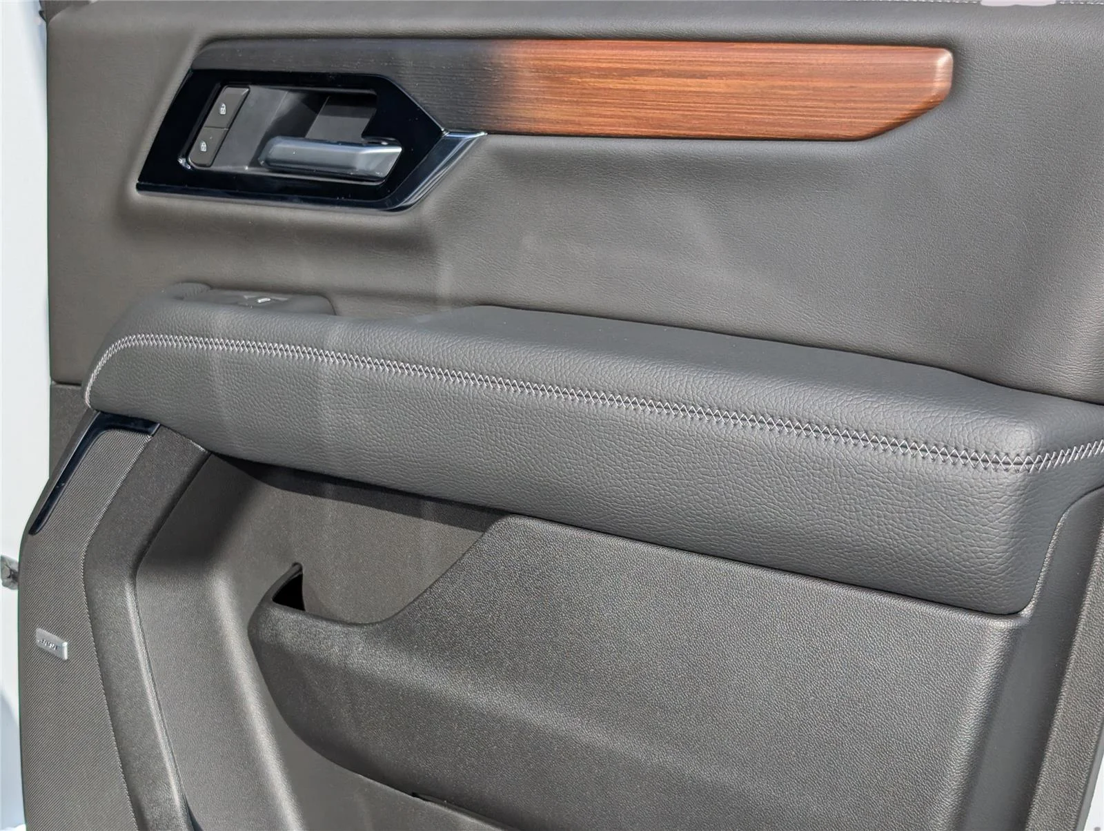 New 2026 Glacier White Tricoat GMC Denali image 25