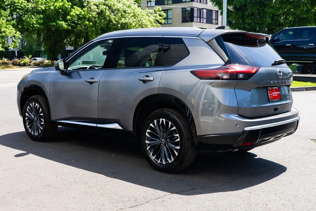 New 2026 Gun Metallic Nissan Platinum image 4