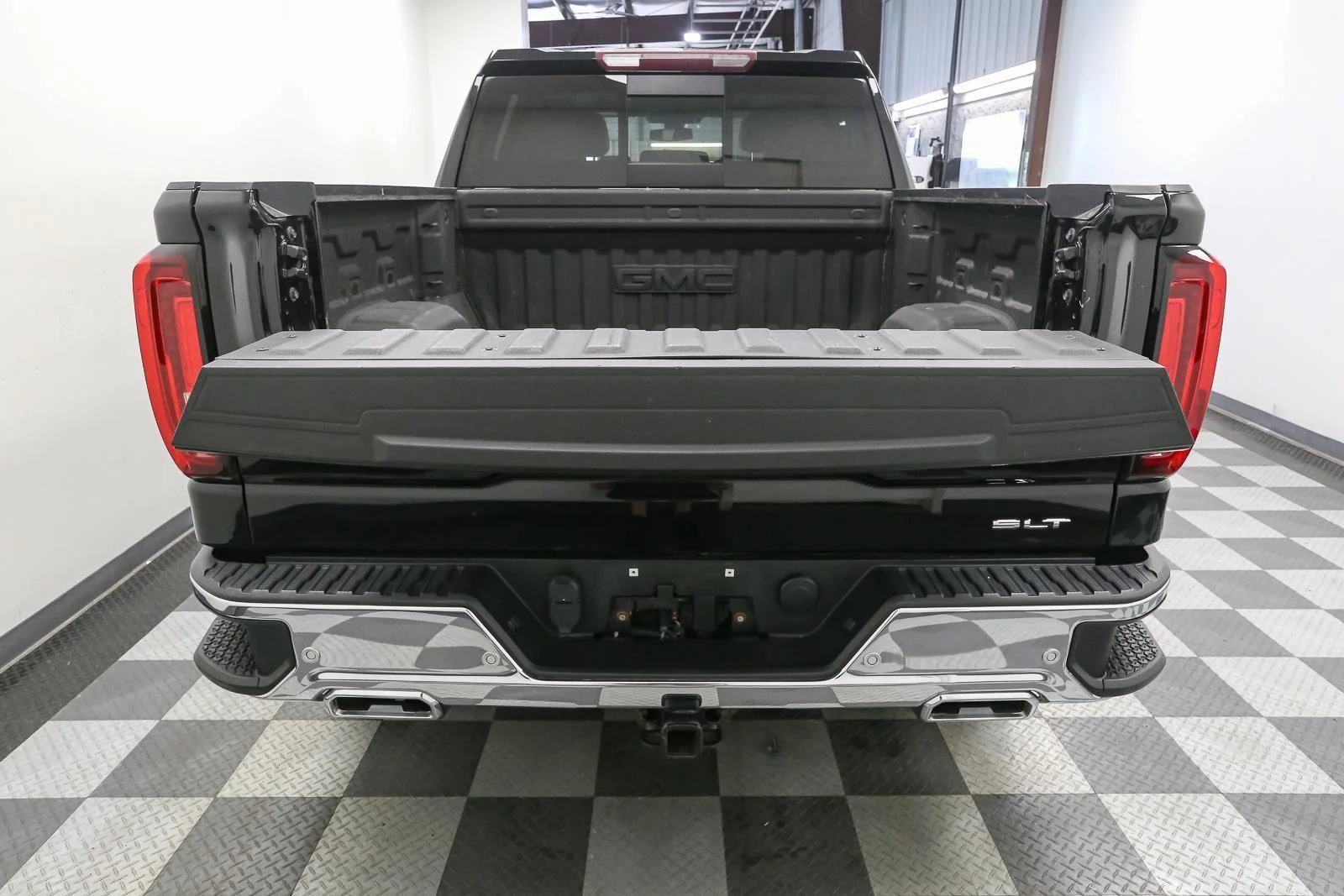 Used 2021 Onyx Black GMC SLT image 13