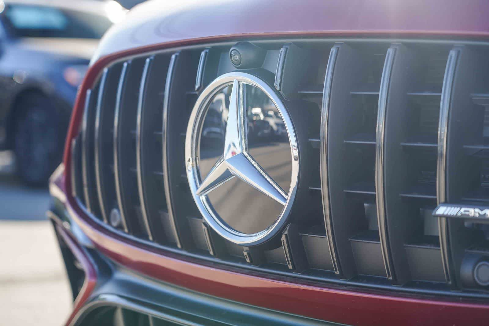 New 2026 MANUFAKTUR Patagonia Red Metallic Mercedes-Benz AMG® CLE 53 image 3