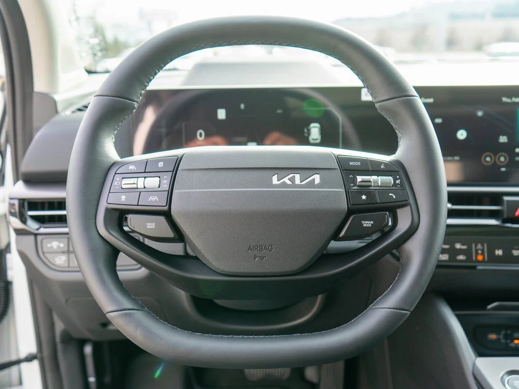 New 2026 Snow White Pearl Kia SX Prestige image 16