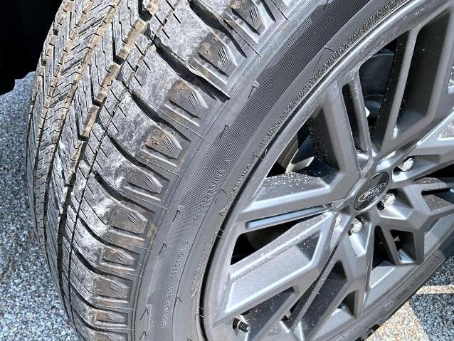 New 2027 Star White Metallic Tri-Coat Ford Platinum image 60