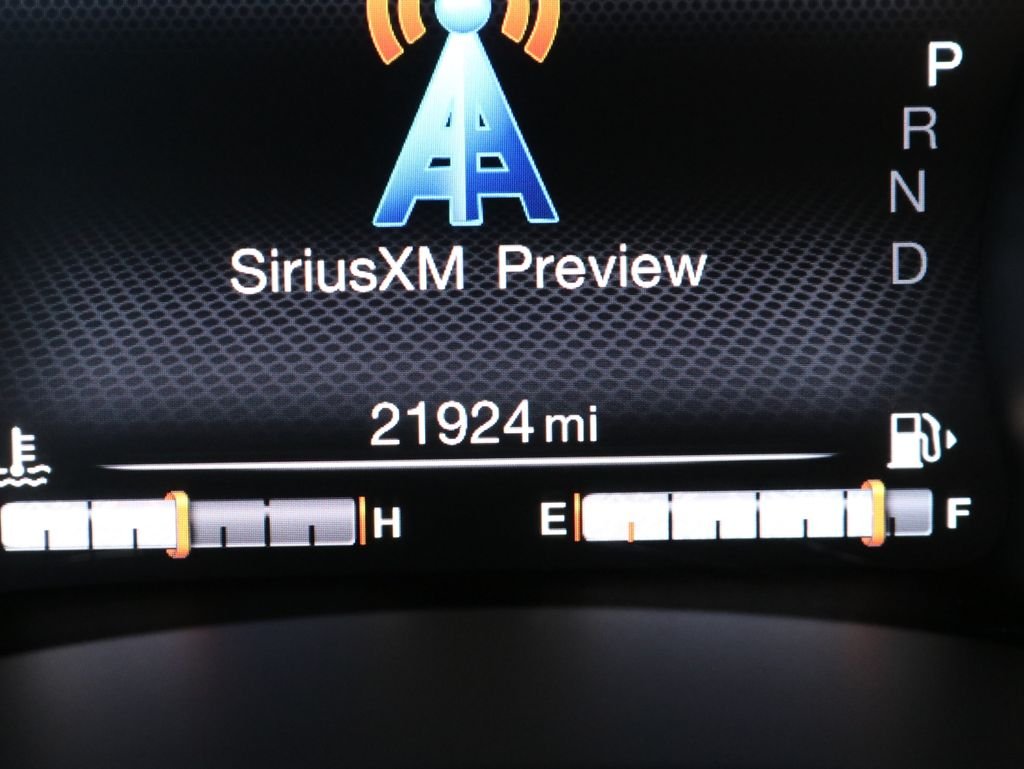 Used 2022 Teal Jeep Limited image 19