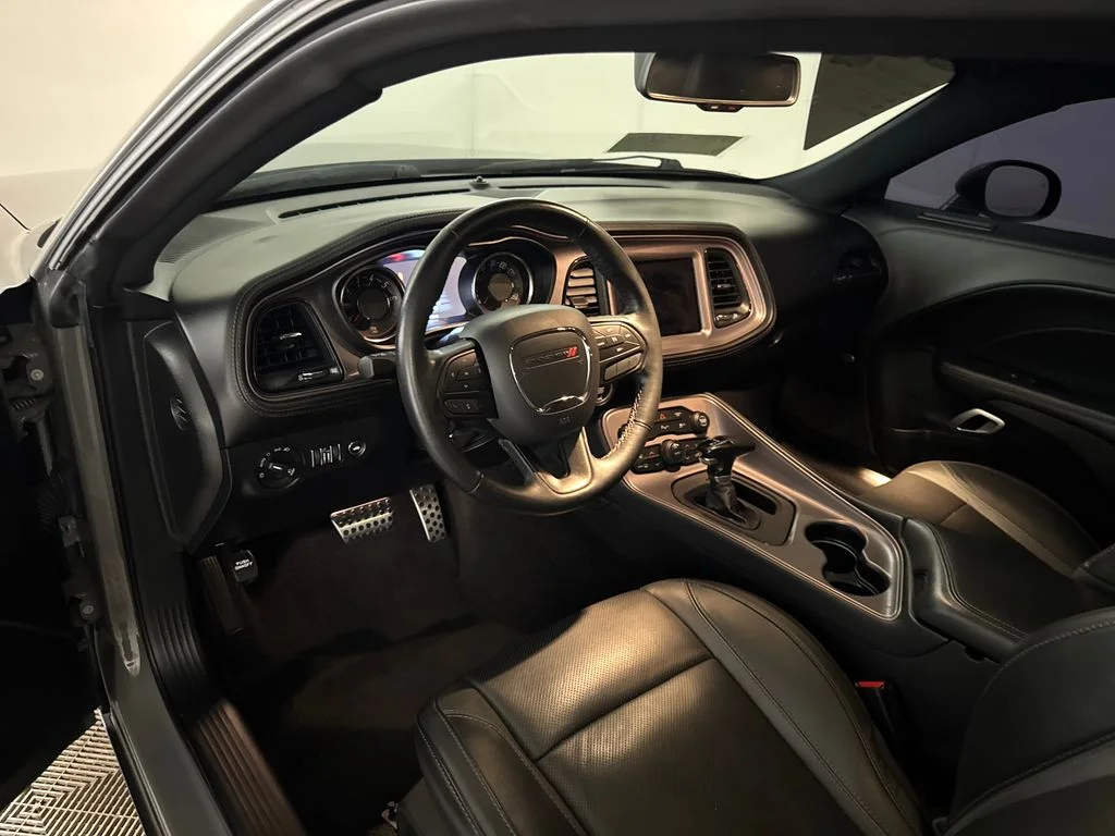 Certified Used 2023 Gray Dodge SXT image 6