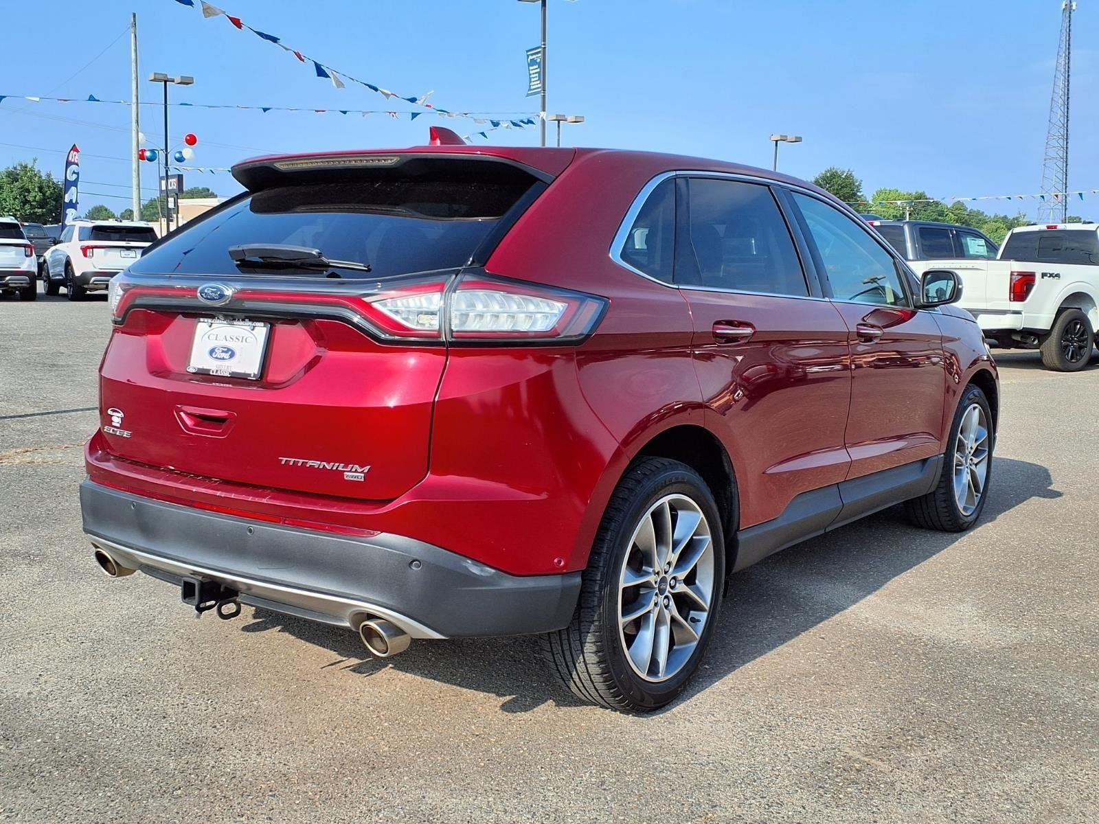 Used 2016  FORD TITAN image 2