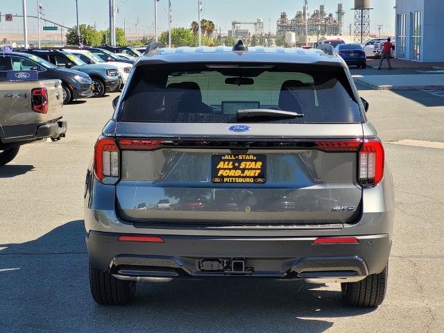 New 2026 Carbonized Gray Metallic Ford ST-Line image 4