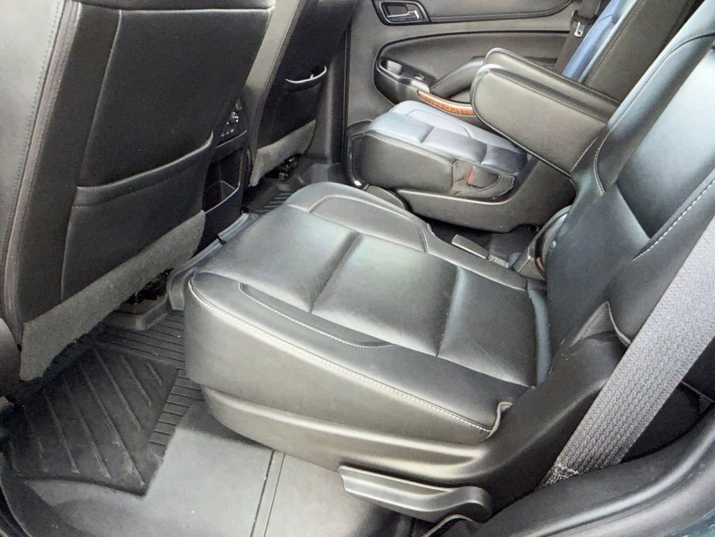 Used 2019 SHADOW GRAY METALLIC Chevrolet Premier image 23