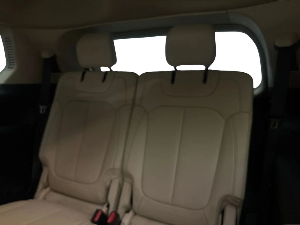 Used 2022 Silver Jeep Limited image 42