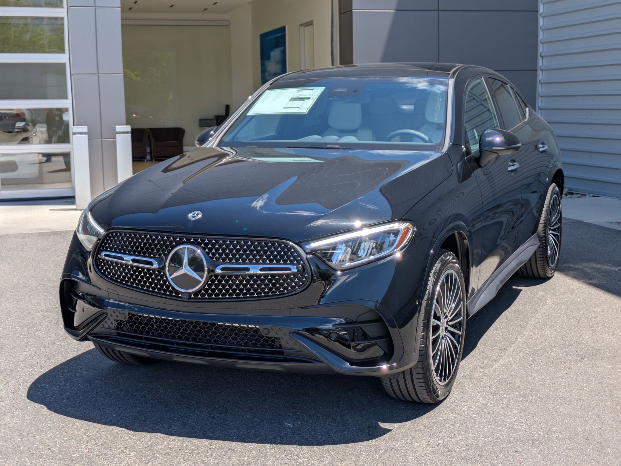 New 2026 Black Mercedes-Benz GLC 300 image 8