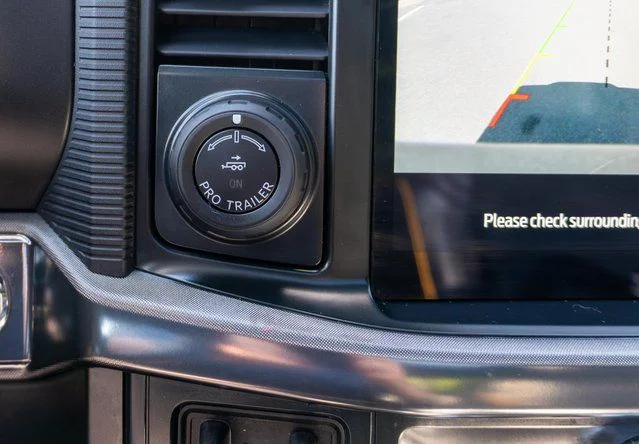 Used 2025 Gray Ford Tremor image 31