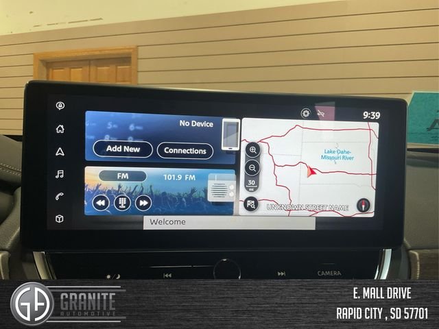 2025 Nissan Altima SL - Photo 12