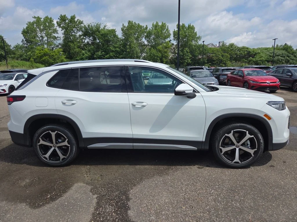 New 2026 Pure White Volkswagen 2.0T SE image 10