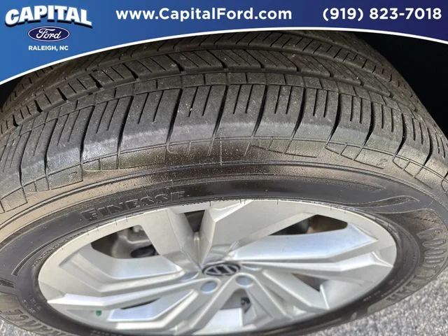 Used 2023  Volkswagen 3.6L V6 SE w/Technology image 14