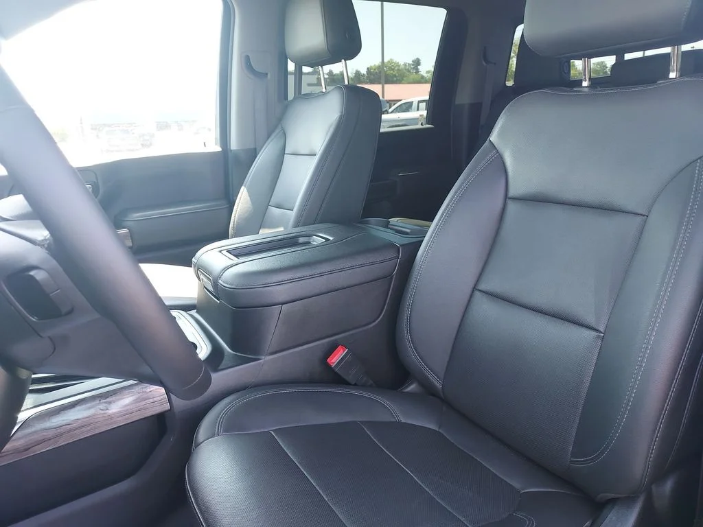 Used 2022 Blue Chevrolet LTZ image 17