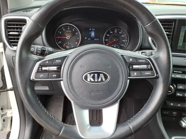 Used 2022 White Kia EX image 20