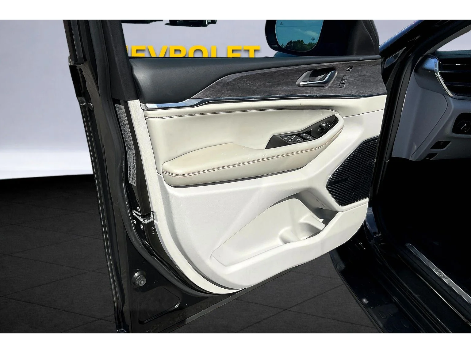 Used 2022 Gray Jeep Overland image 16