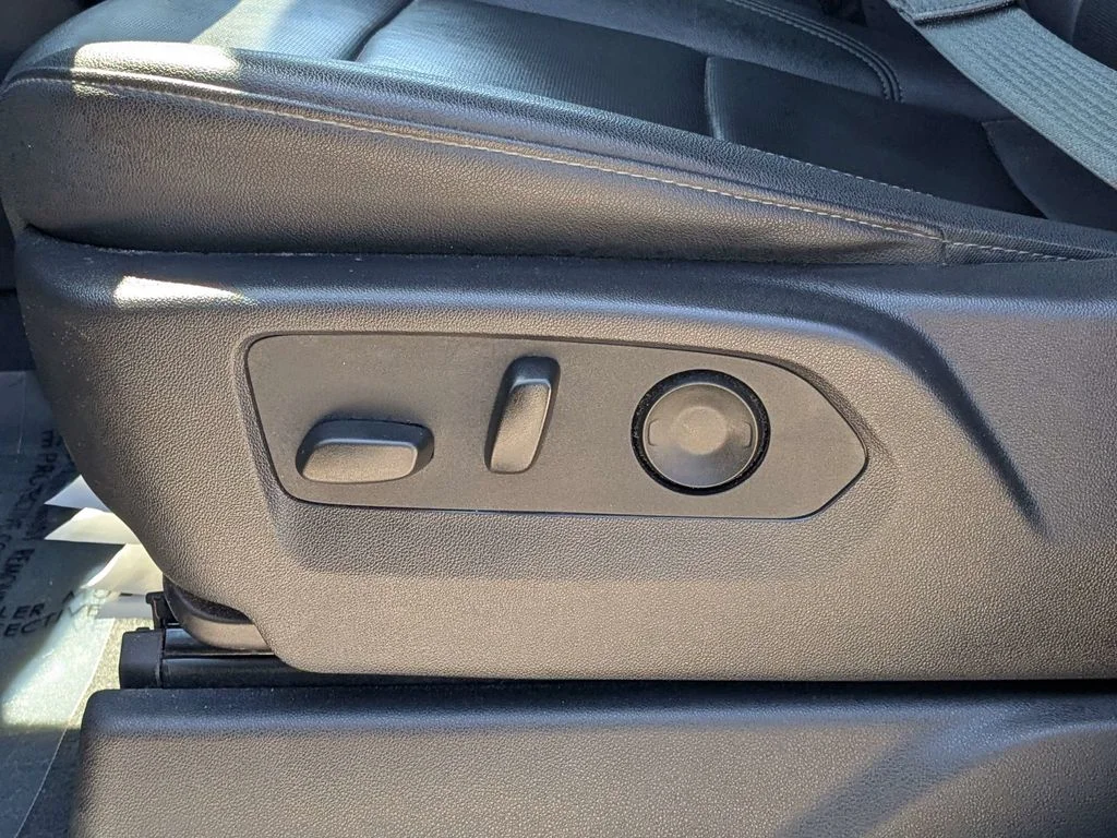 Used 2024 Blue Chevrolet LTZ image 20