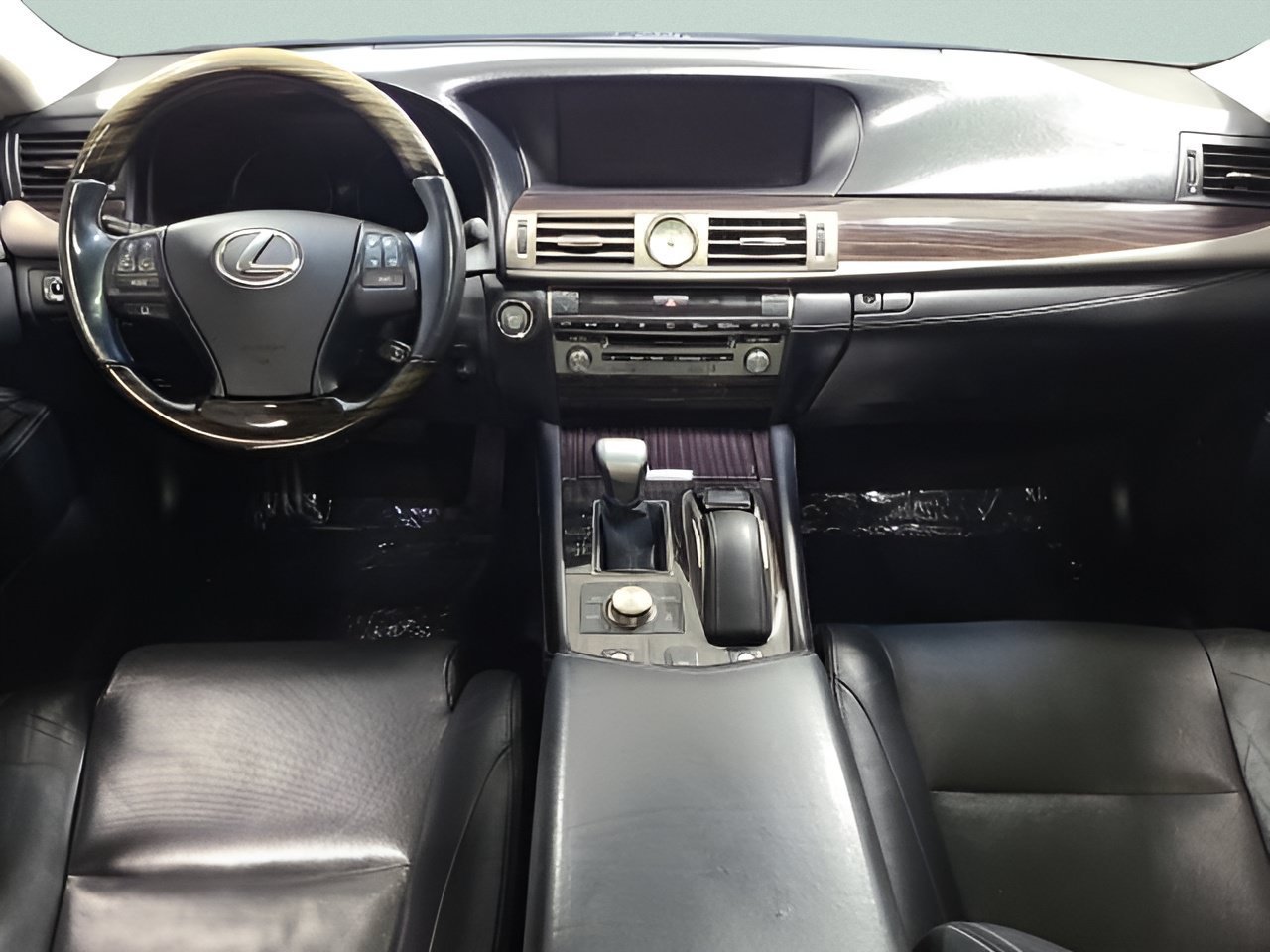 Used 2016 Obsidian Lexus 460 image 23