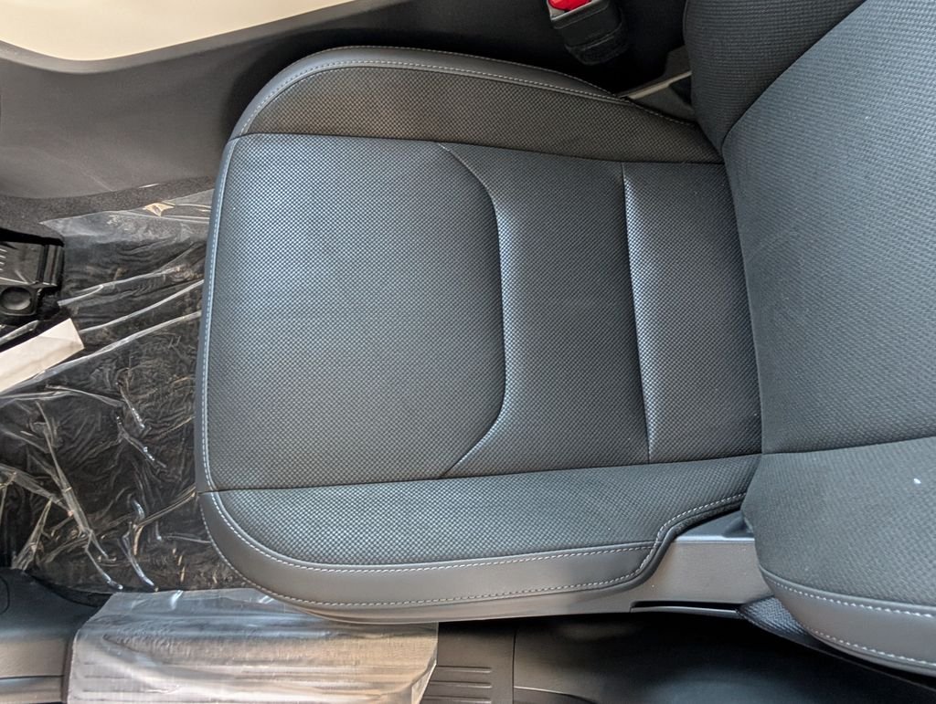 New 2026 Jet Black Mica Mazda 2.5 S Preferred AWD image 10