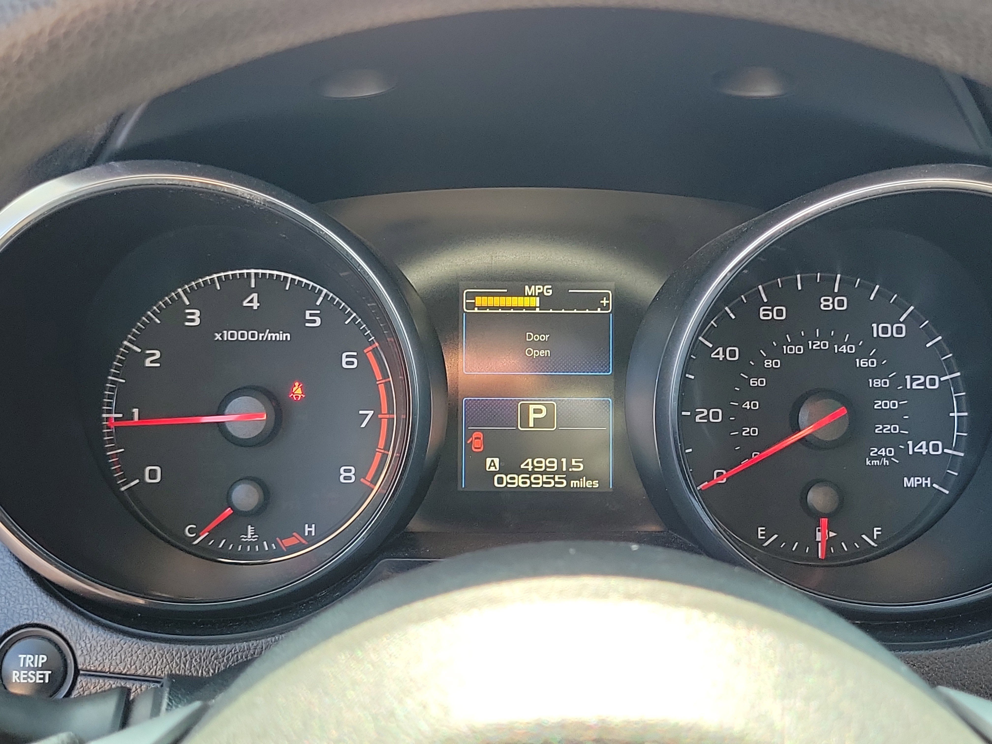 Used 2018 Ice Silver Metallic Subaru  image 11