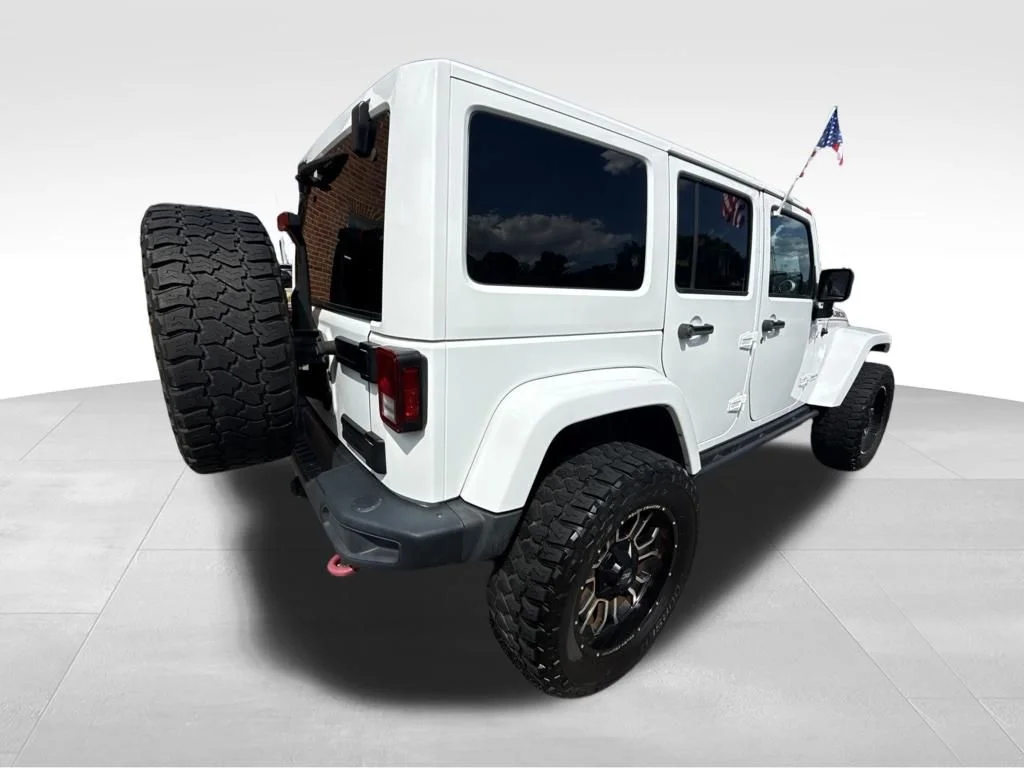Used 2017 White Jeep Unlimited Rubicon image 7