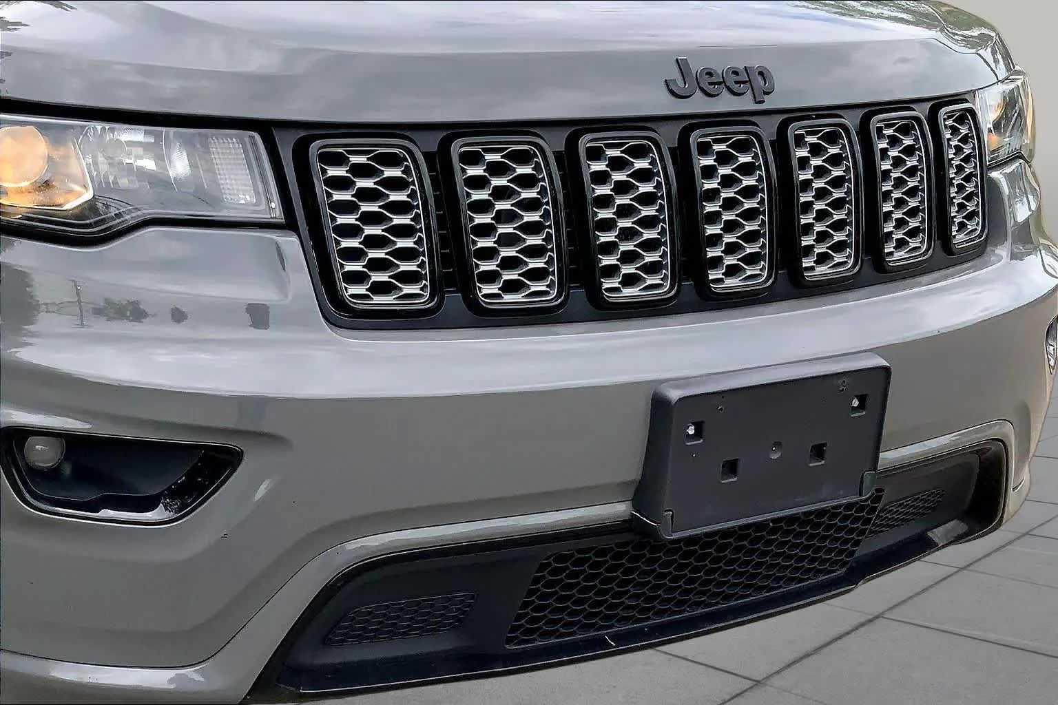 Used 2019 Sting-Gray Clearcoat Jeep Altitude image 29