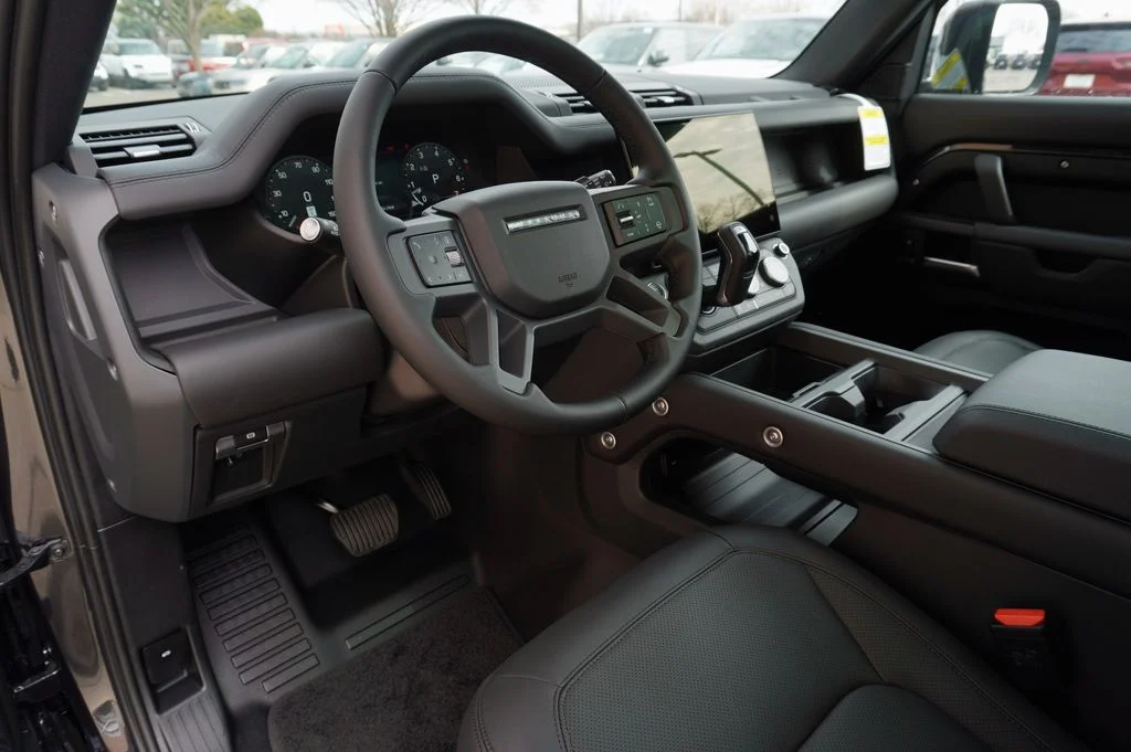 New 2026 Carpathian Grey Land Rover X-Dynamic SE image 13