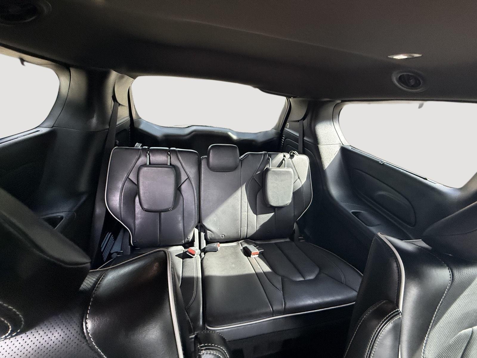2020 Chrysler Pacifica Hybrid Limited - Photo 16