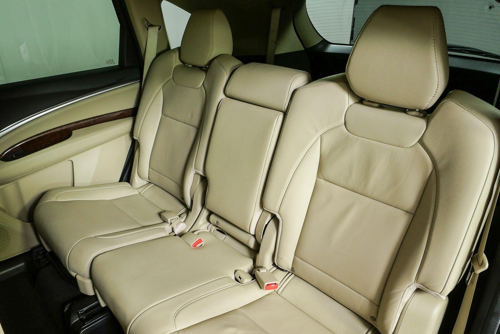 Used 2020 Performance Red Pearl Acura BASE image 17
