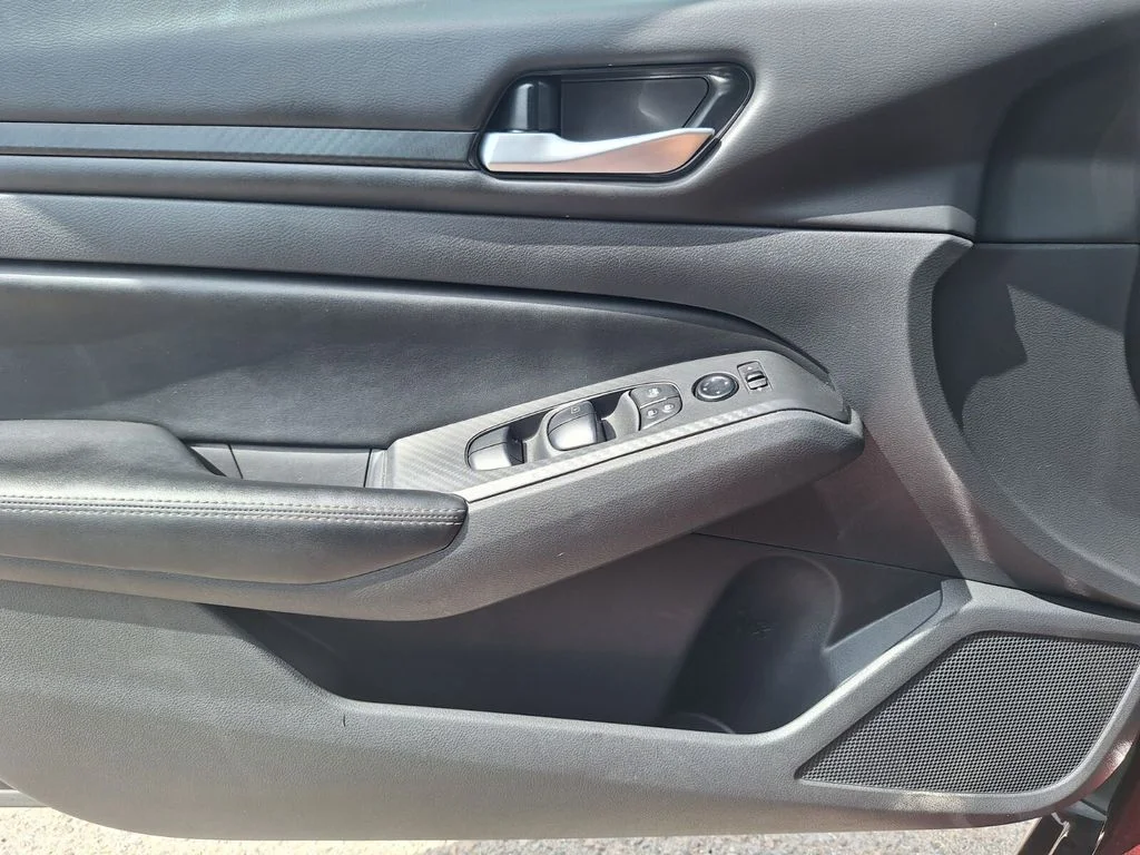 2024 Nissan Altima SV - Photo 21