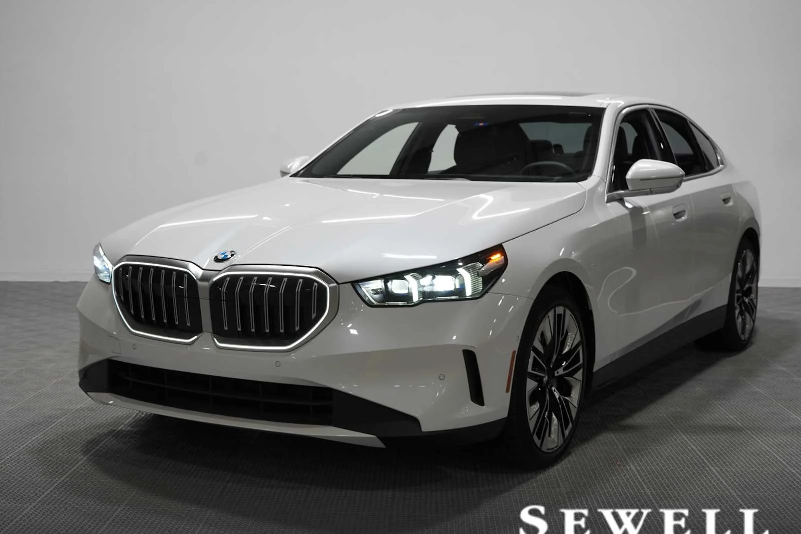 2026 BMW 5 Series 530i