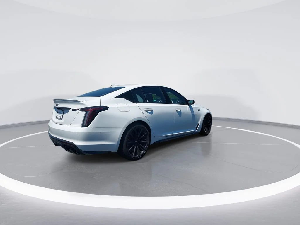 Used 2024 White Cadillac V-Series image 8