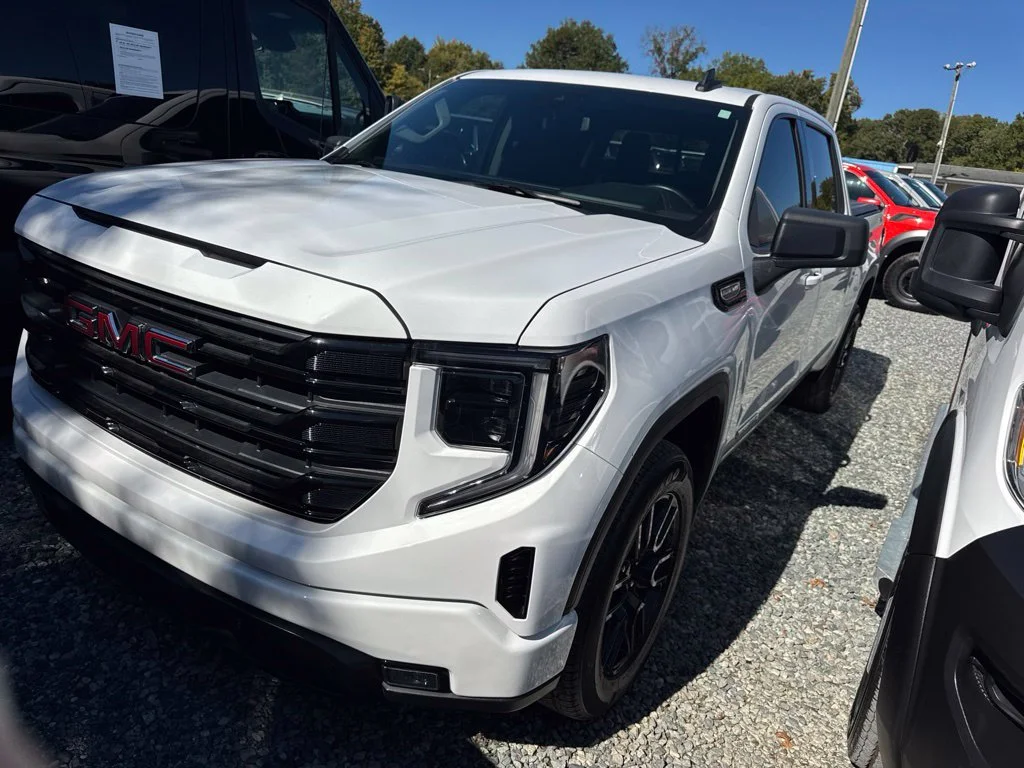 Used 2024 White GMC Elevation image 1