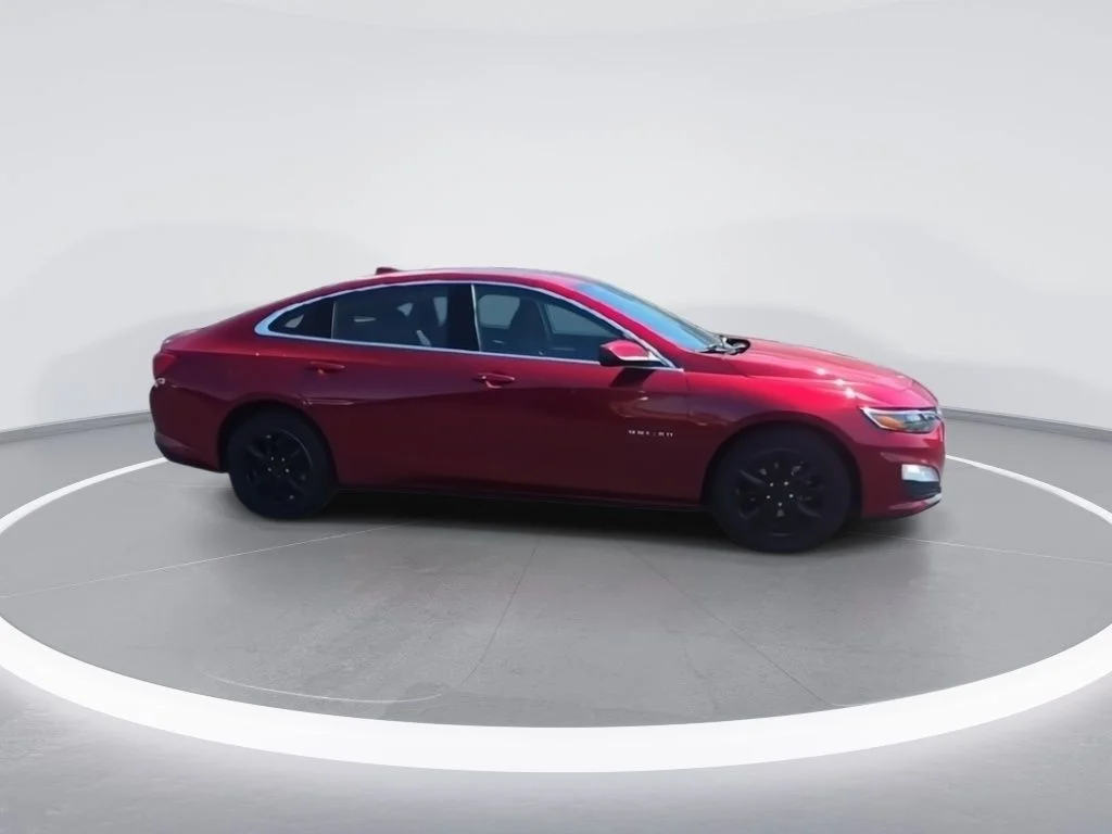Used 2023 Red Chevrolet LT image 9