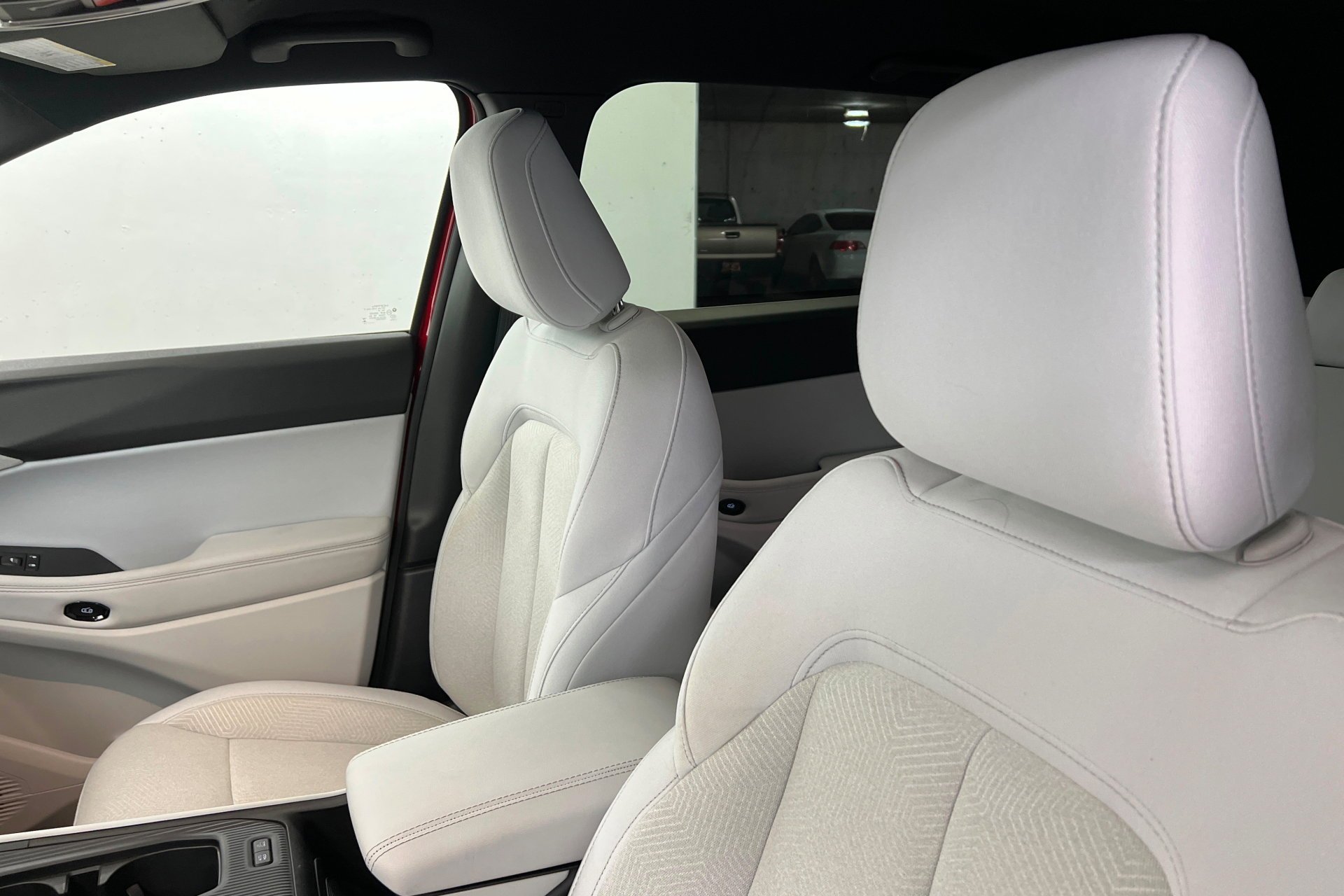 New 2026 Red Hot Pearl-Coat Exterior Paint Jeep Laredo image 17