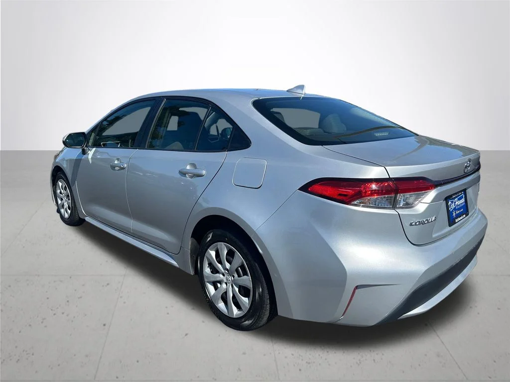 Used 2020 Silver Toyota LE image 9