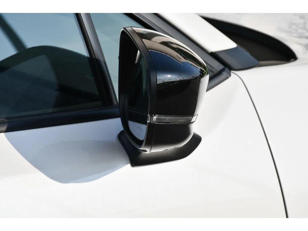 New 2026 CRYSTAL WHITE PEARL Subaru Premium image 27