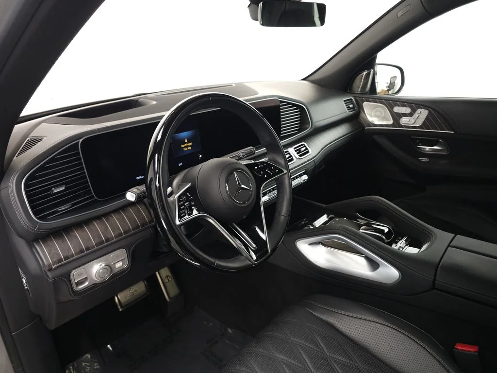 Used 2025 Black Mercedes-Benz Maybach GLS 600 image 9