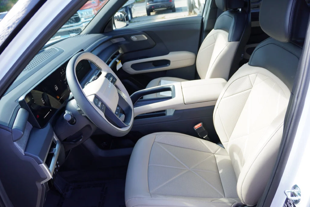Certified Used 2027 Glacial White Kia EX image 16