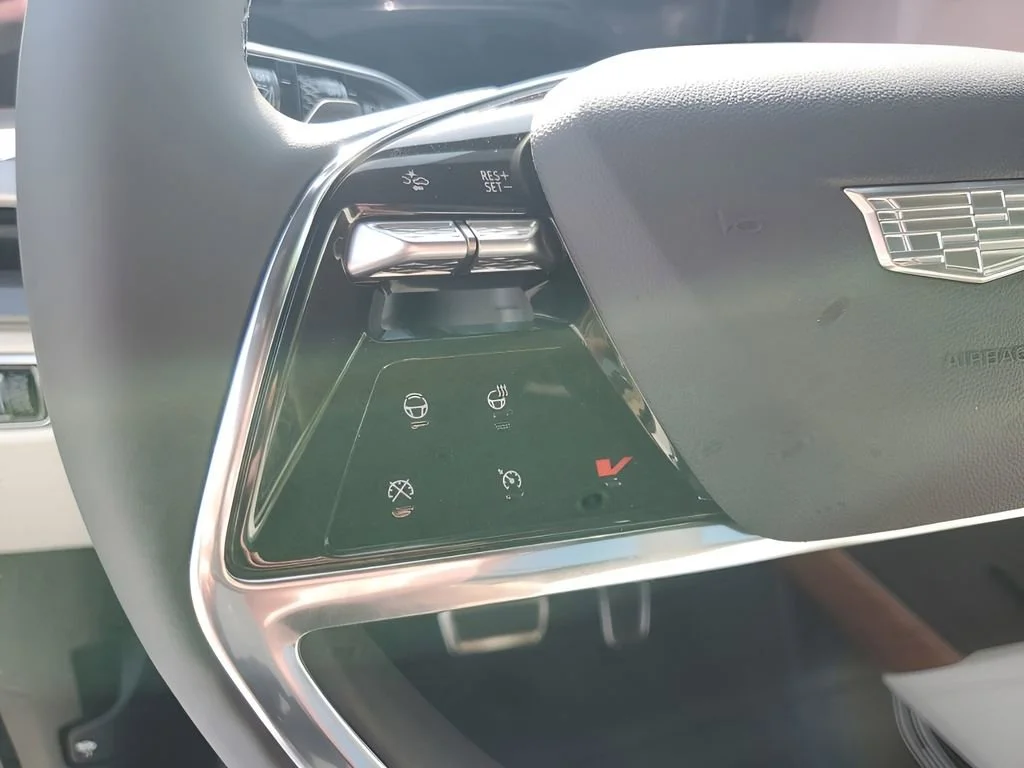2026 Cadillac VISTIQ Sport - Photo 35