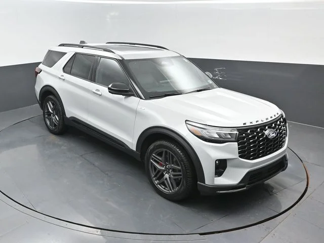 New 2027 Avalanche Gray Ford ST-Line image 20