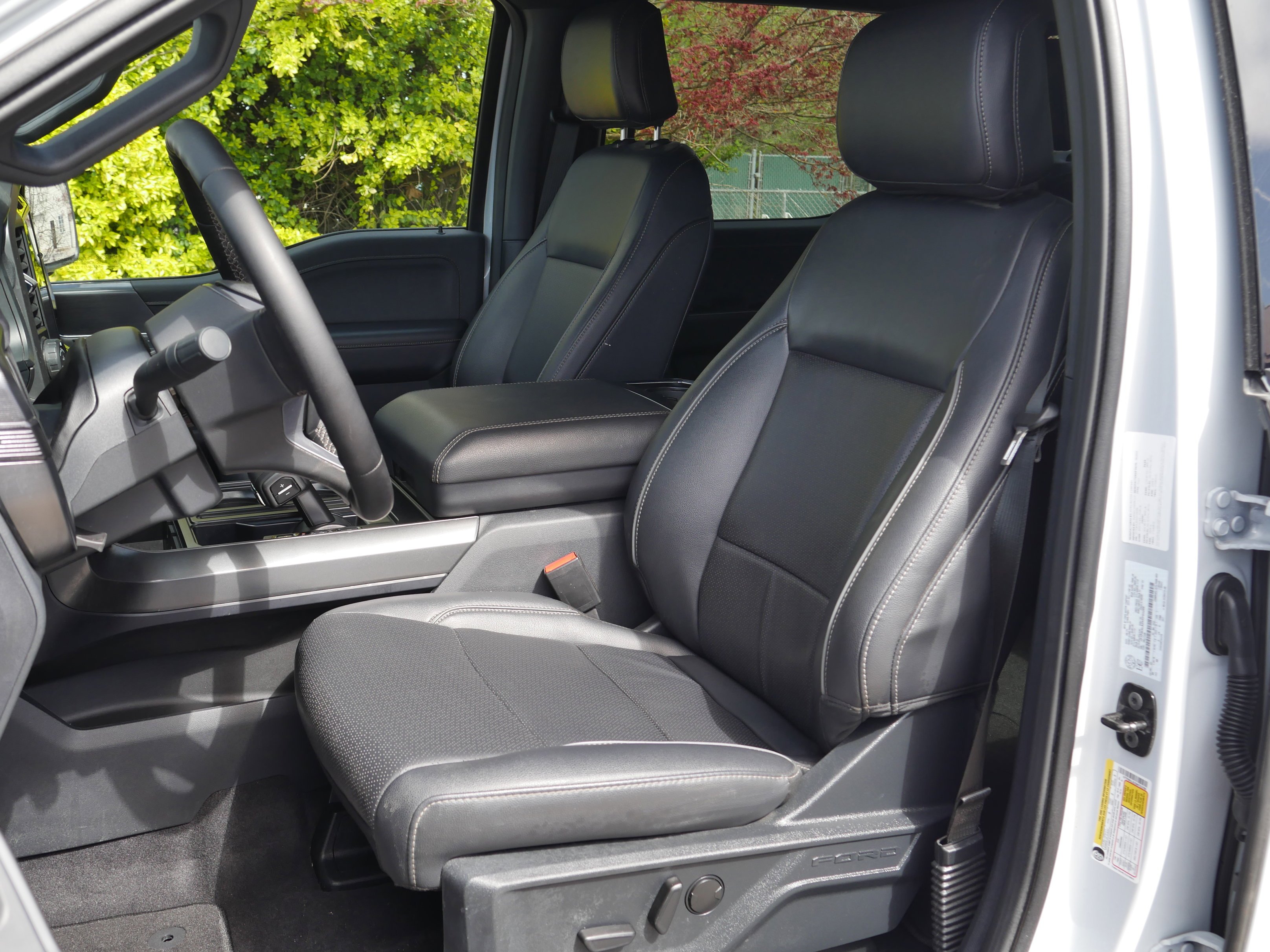 2025 Ford F-150 Lariat - Photo 38